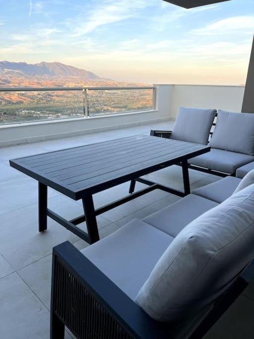 Luxury Penthouse With Sea View In La Cala Golf Resort Ла-Кала-де-Михас Экстерьер фото